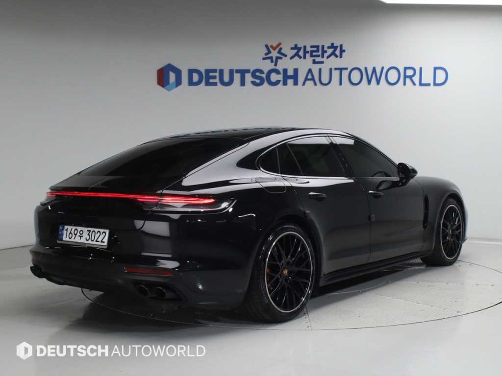 포르쉐 파나메라 4.0 GTS 사진 2/20