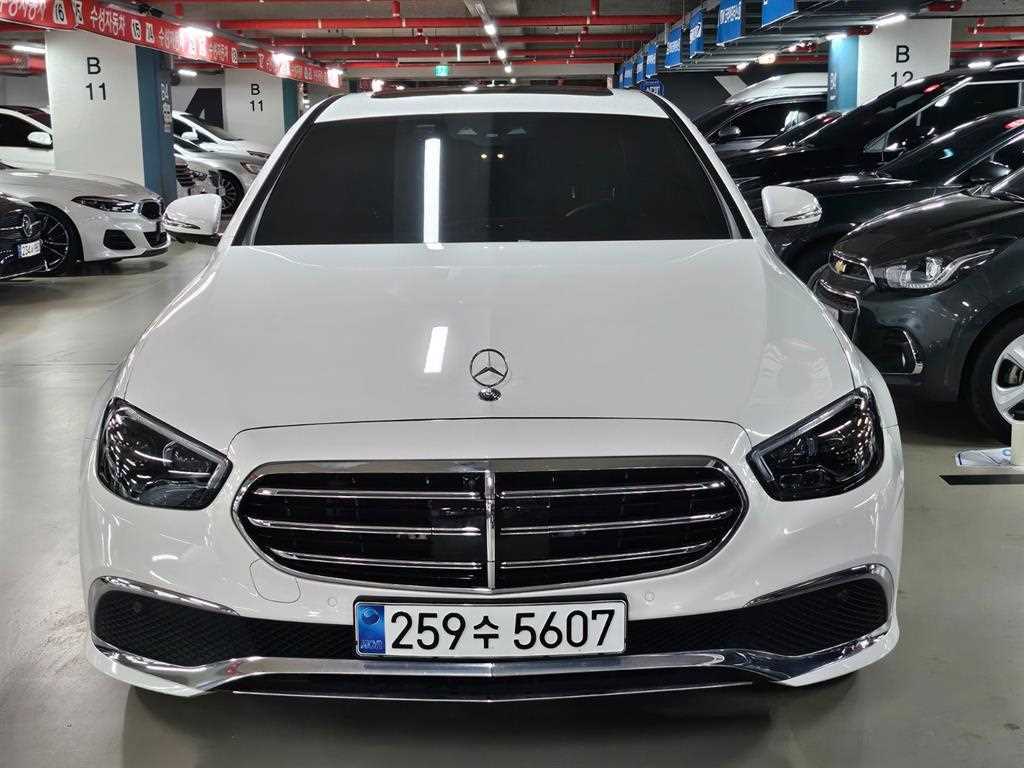 벤츠 E 클래스 E250 익스클루시브 사진 2/20