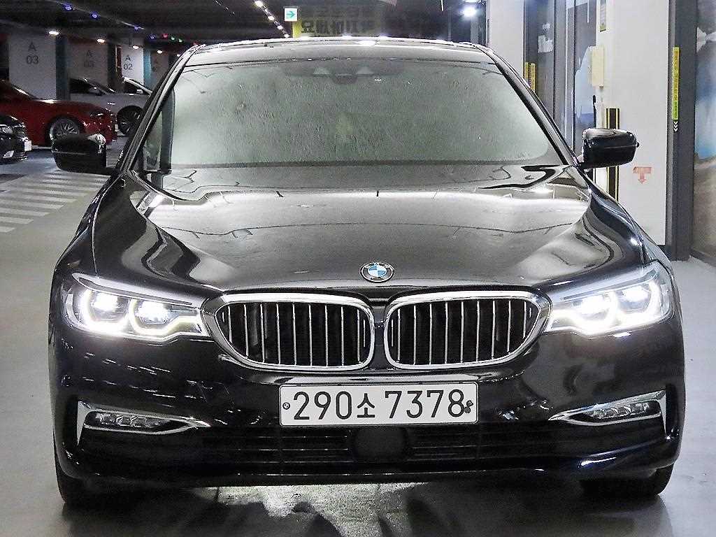 BMW 5시리즈 520d 럭셔리 스페셜 에디션 사진 2/20