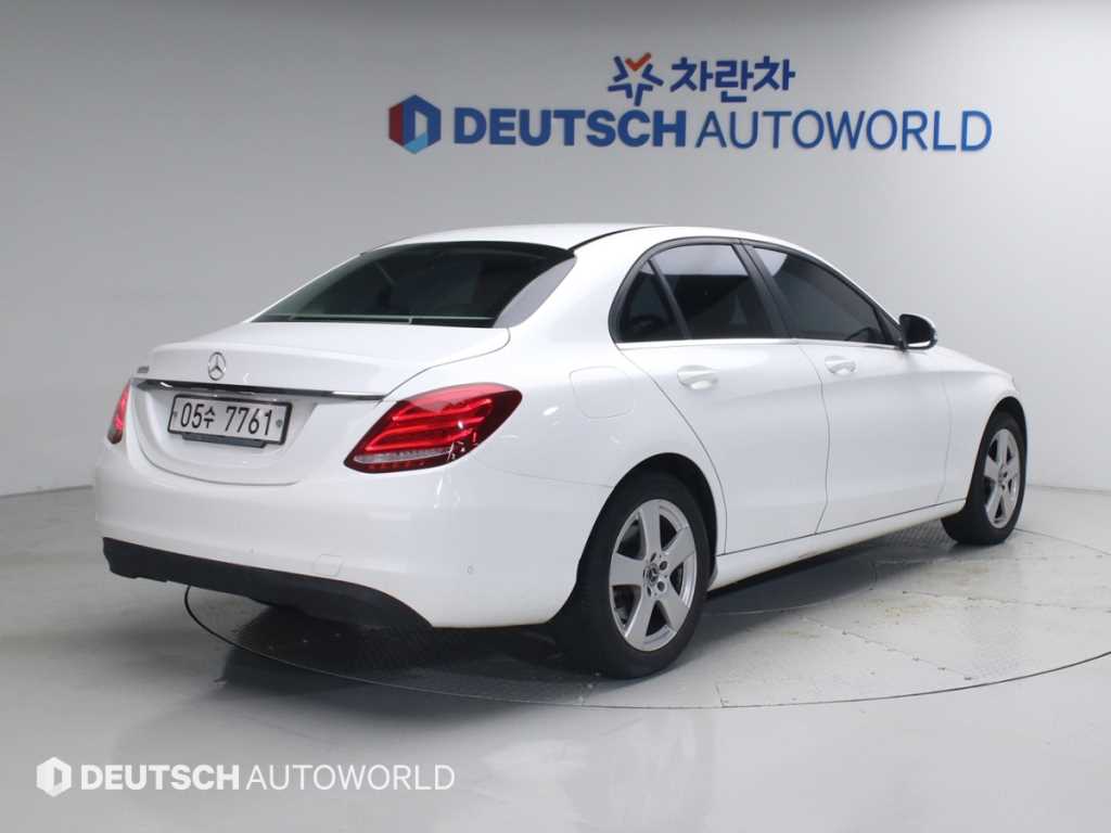벤츠 C 클래스 C200 사진 2/20