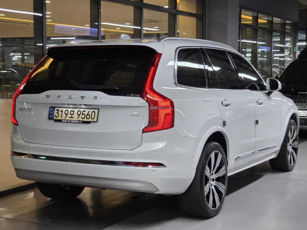 볼보 XC90 2.0 T8 AWD 얼티메이트 브라이트 사진 2/20