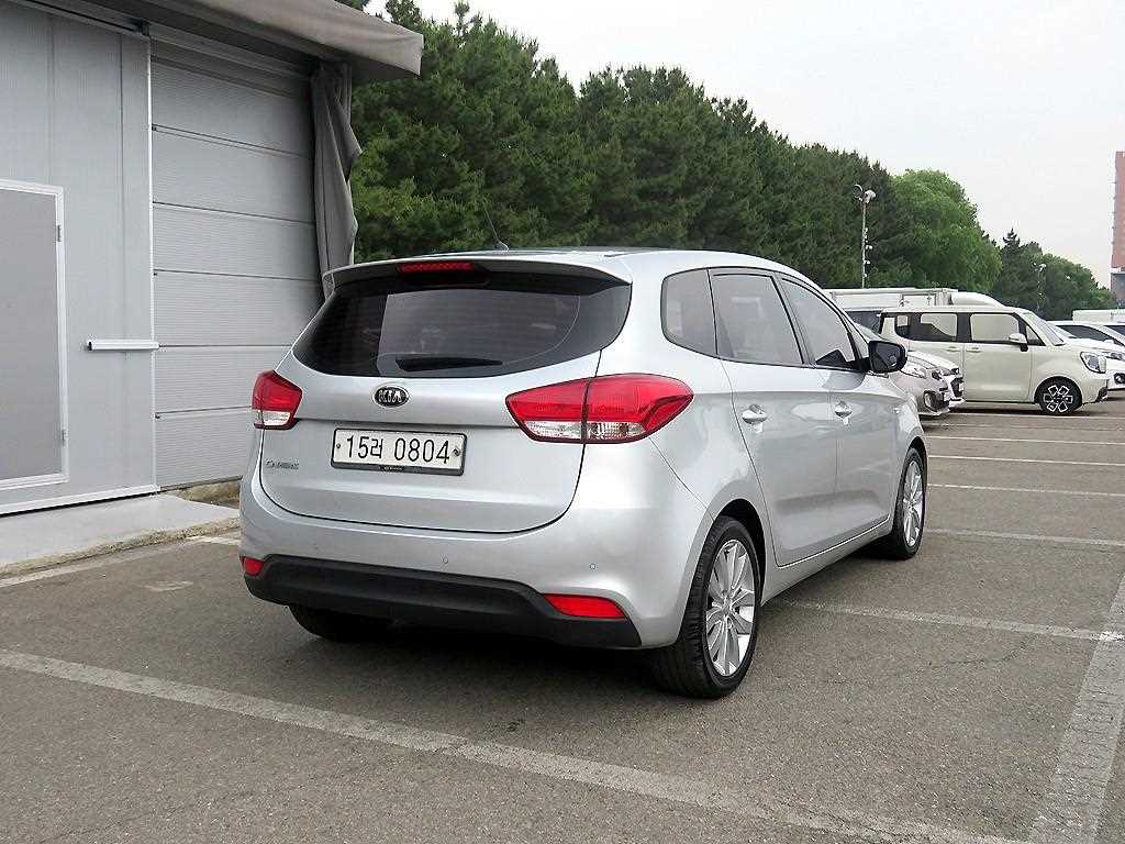 Kia Carens 2.0 LPI Luxury 5
