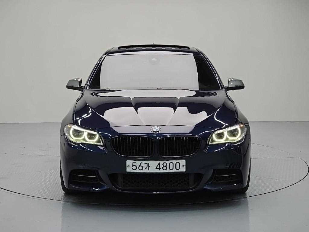 BMW 5시리즈 M550d xDrive 사진 2/19