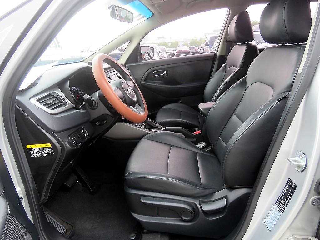 Kia Carens 2.0 LPI Luxury 7