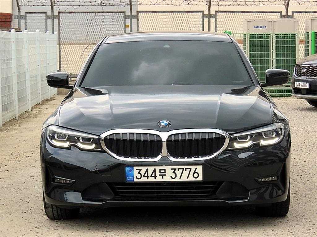 BMW 3시리즈 320d 사진