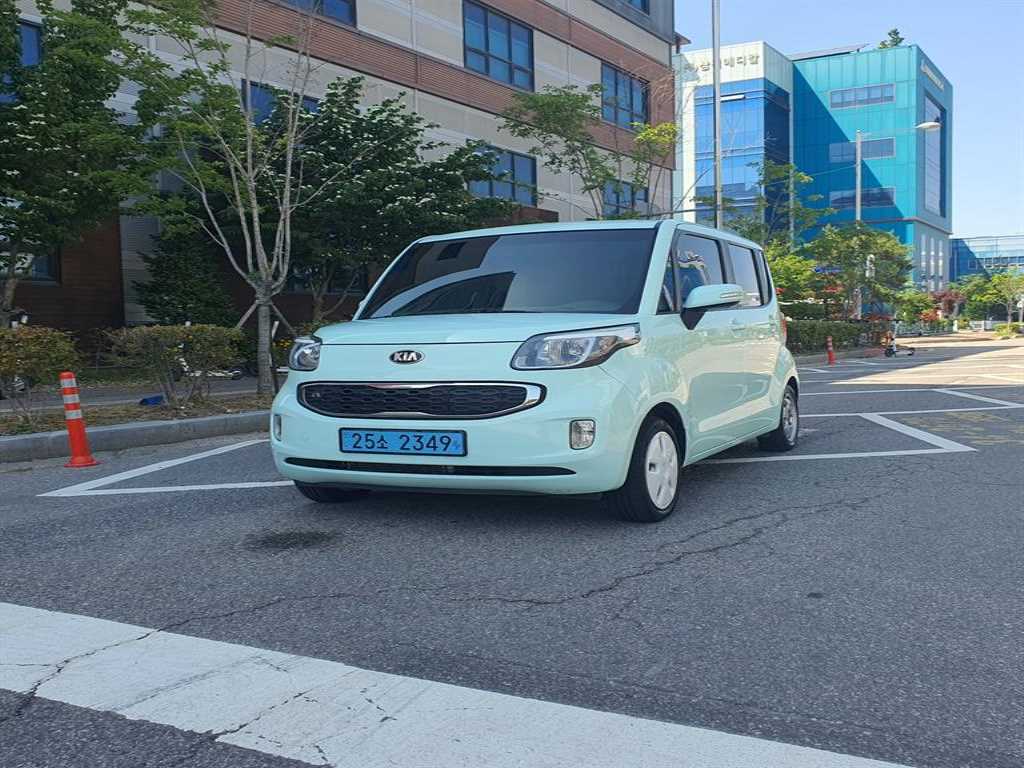 레이 EV 2013년식