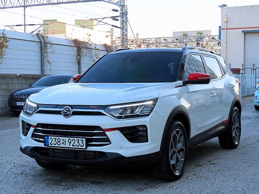 KGM 코란도 2WD 가솔린 1.5 C5 사진 2/20