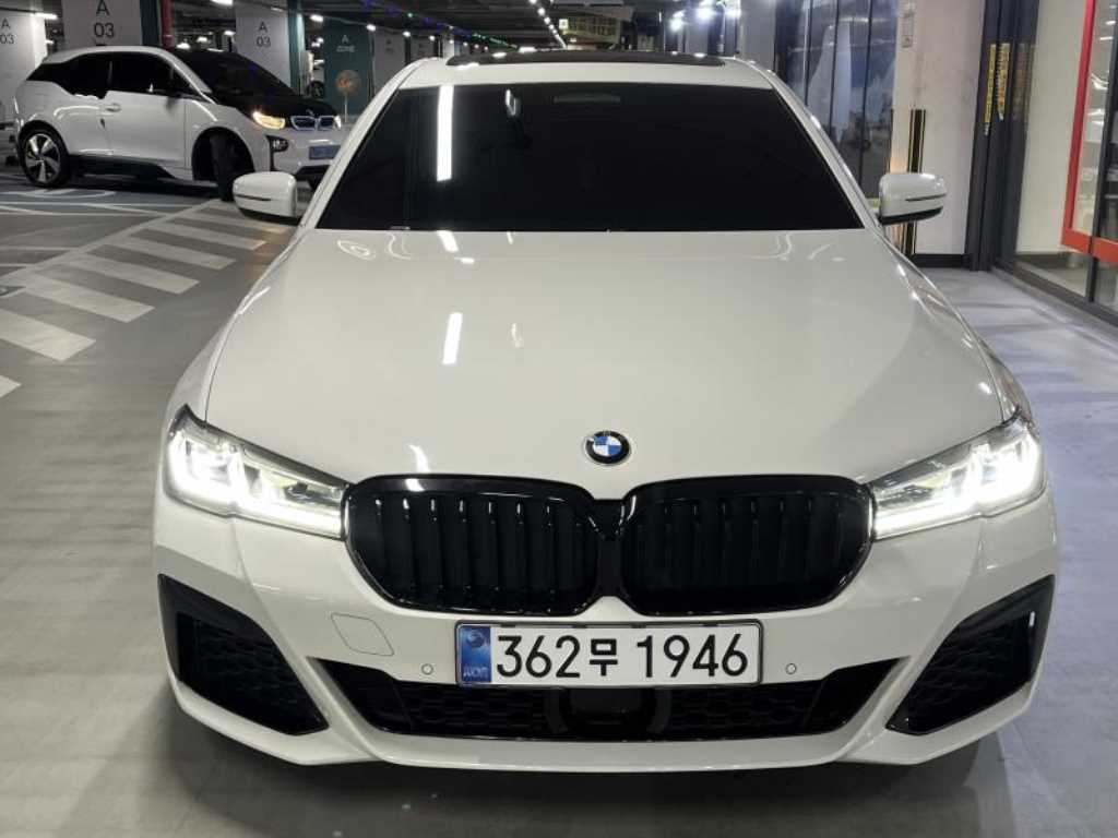 BMW 5시리즈 520i M 스포츠 사진 2/20
