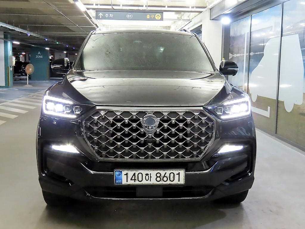 KGM 렉스턴 디젤 2.2 4WD 더 블랙 사진 2/20