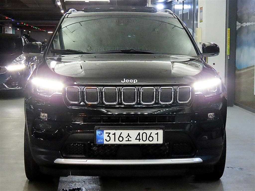 지프 컴패스 2.4 2WD 리미티드 사진 2/20
