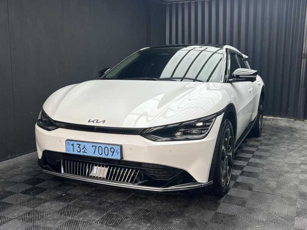 EV6 롱레인지 어스 2023년식