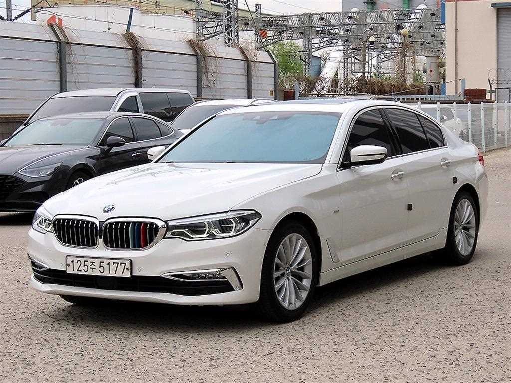 BMW 5시리즈 530i xDrive 럭셔리 플러스 사진 2/20