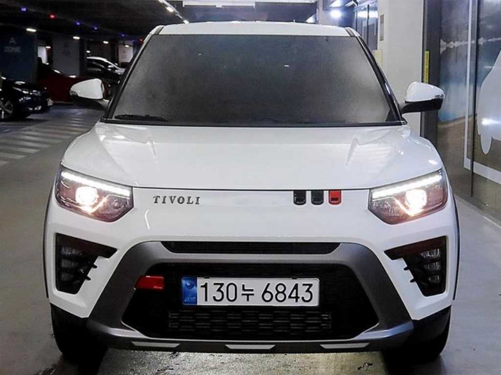 KGM 티볼리 2WD 가솔린 1.5 V5 사진 2/20