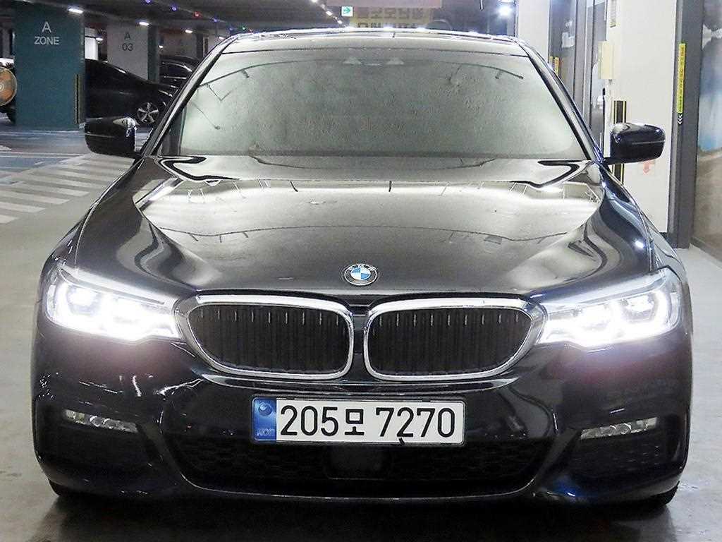 BMW 5시리즈 530i xDrive M 스포츠 사진 2/20