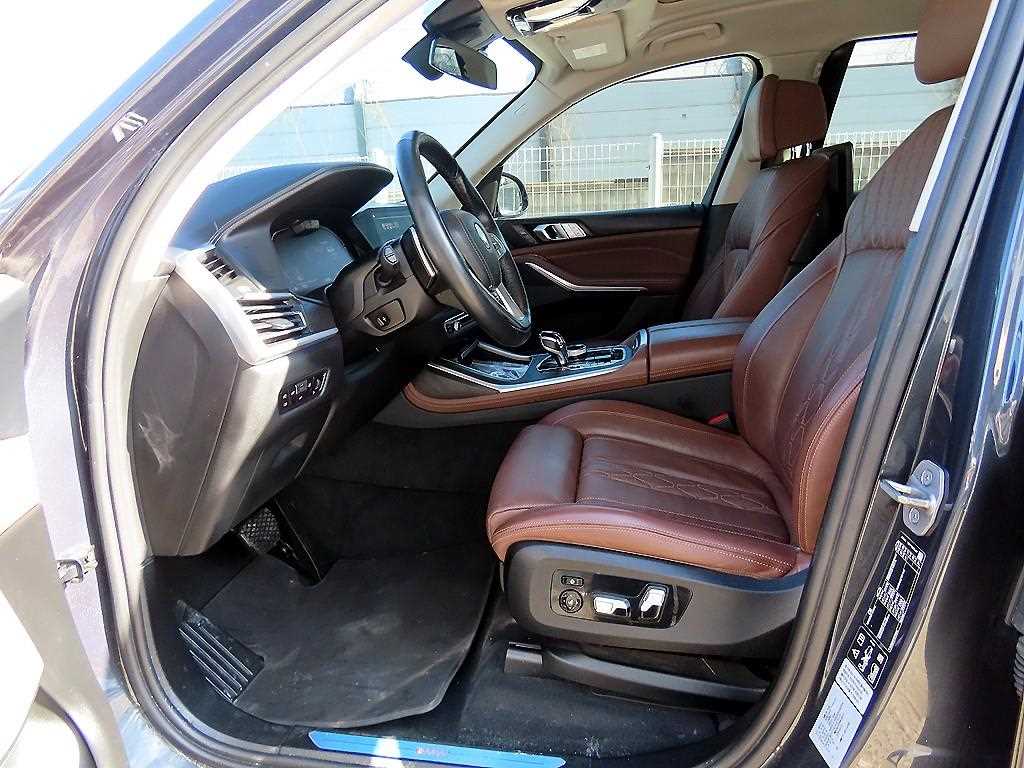 BMW X7 - Vista 8