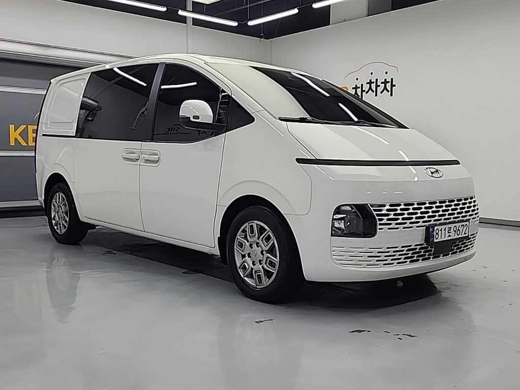 Hyundai Staria 2WD Diesel Cargo Modern — фото 4