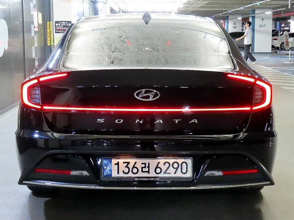 HYUNDAI Sonata - Vista 5