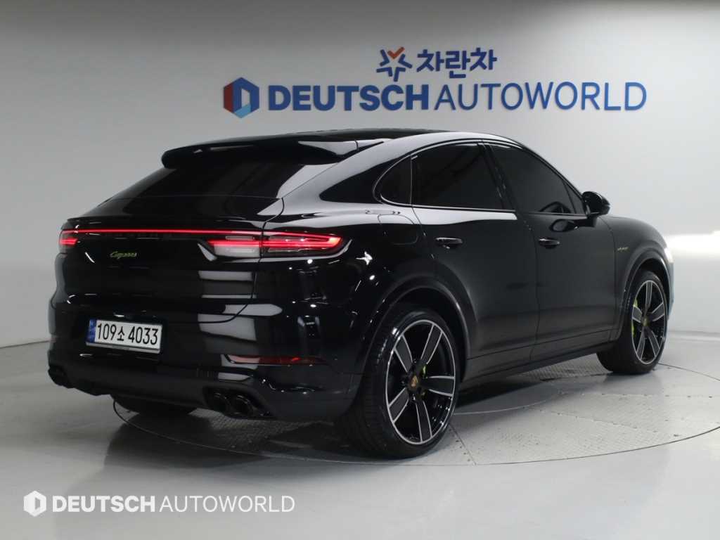 포르쉐 카이엔 3.0 E-하이브리드 쿠페 사진 2/20