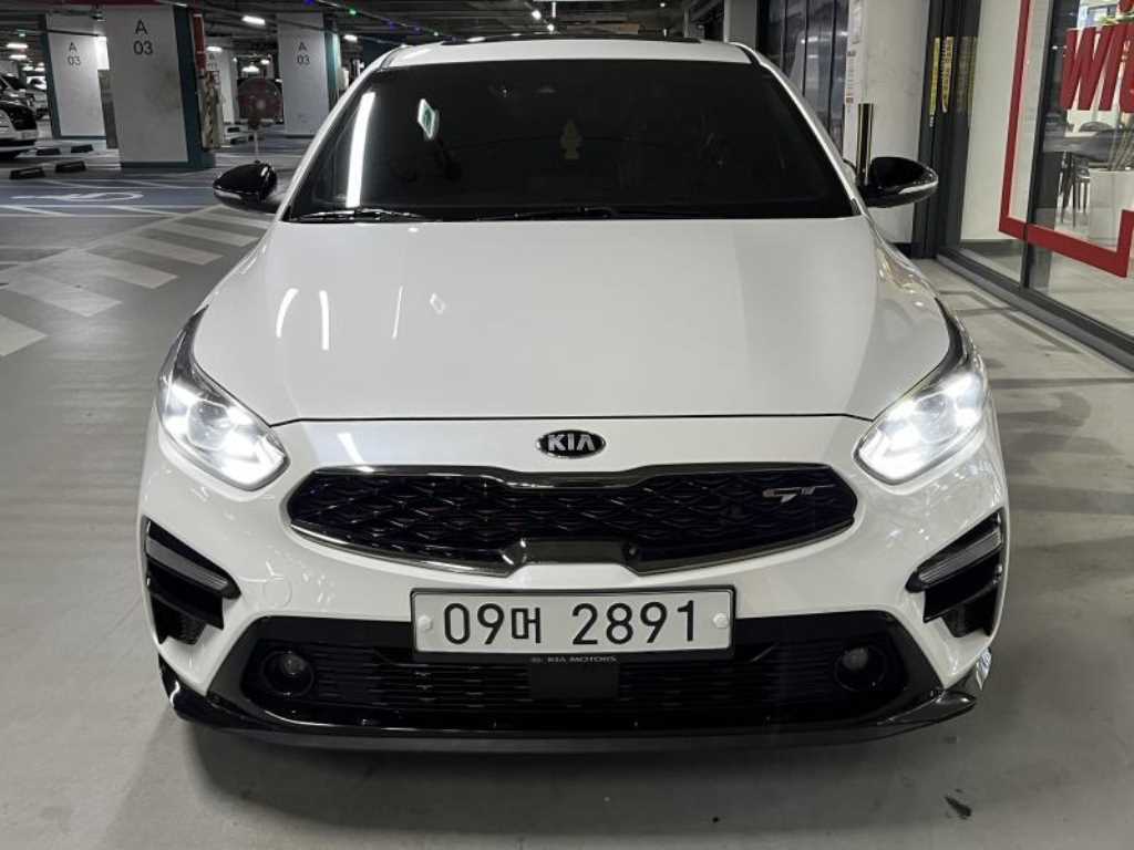 기아 K3 5도어 GT 플러스 사진 2/18