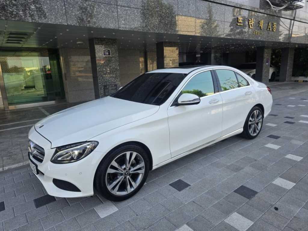 벤츠 C 클래스 C200 아방가르드 사진 2/20