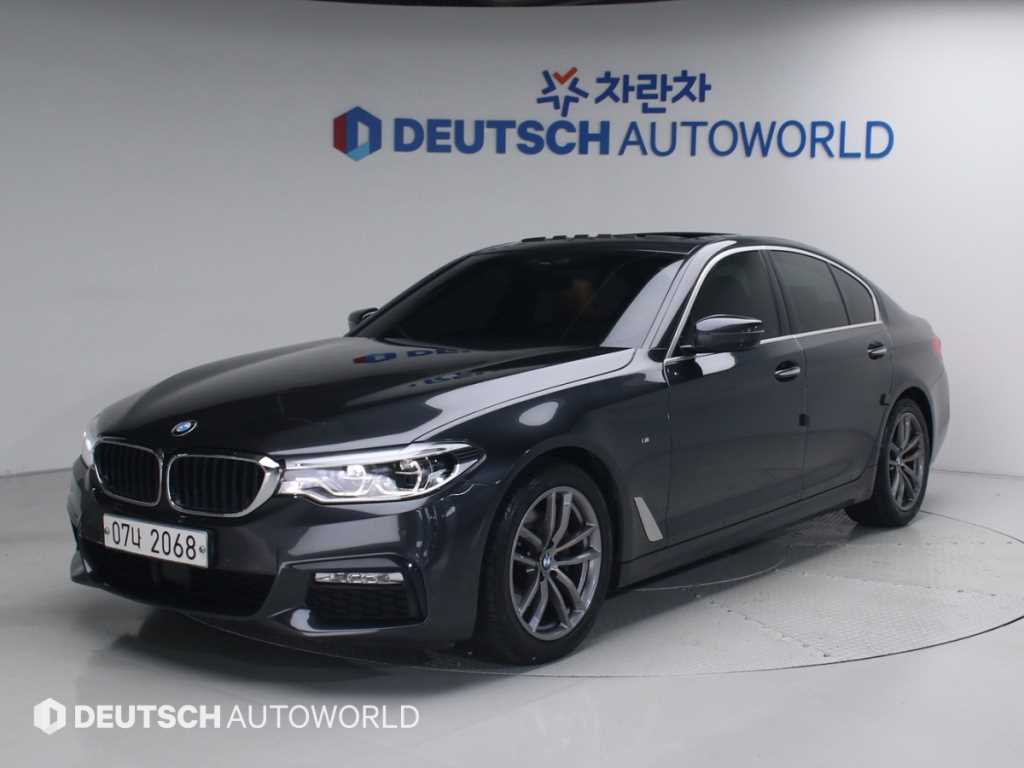 BMW 5시리즈 520d M 스포츠 사진 2/20