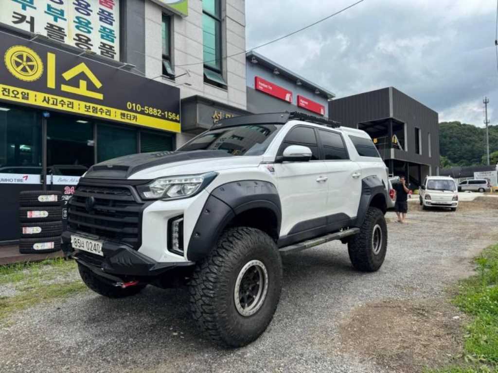 KGM 렉스턴 4WD 디젤 2.2 노블레스 사진 2/12