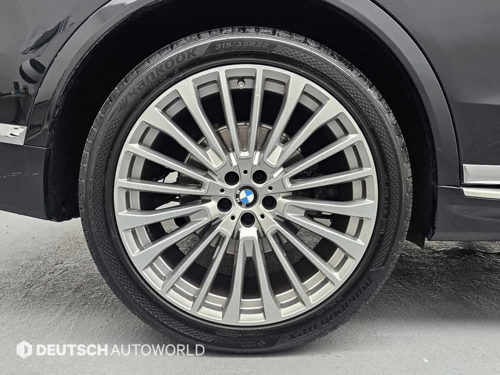 BMW X7 - Vista 5