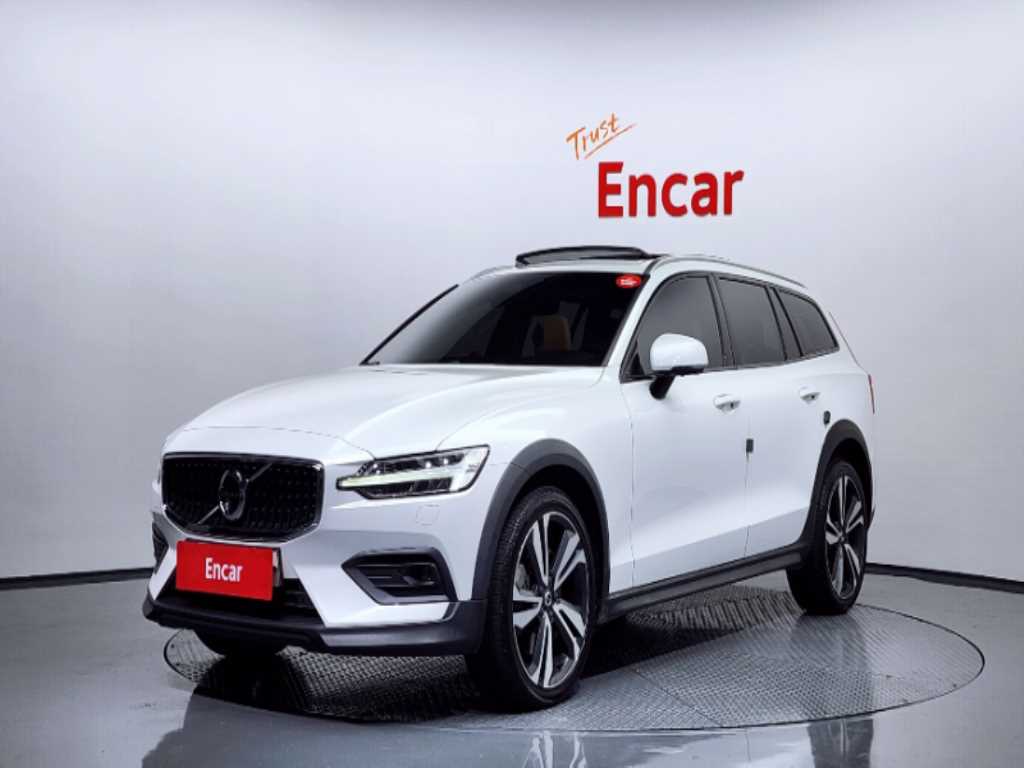 V60 크로스 컨트리 2세대 2.0 T5 프로 AWD 2020년식