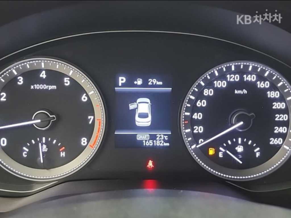 HYUNDAI Grandeur - Vista 5