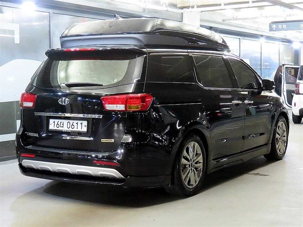 KIA Carnival - Vista 4