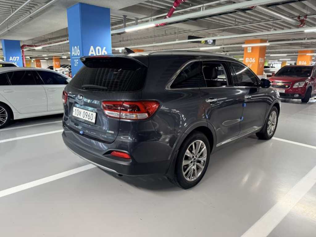 KIA Sorento - Vista 4