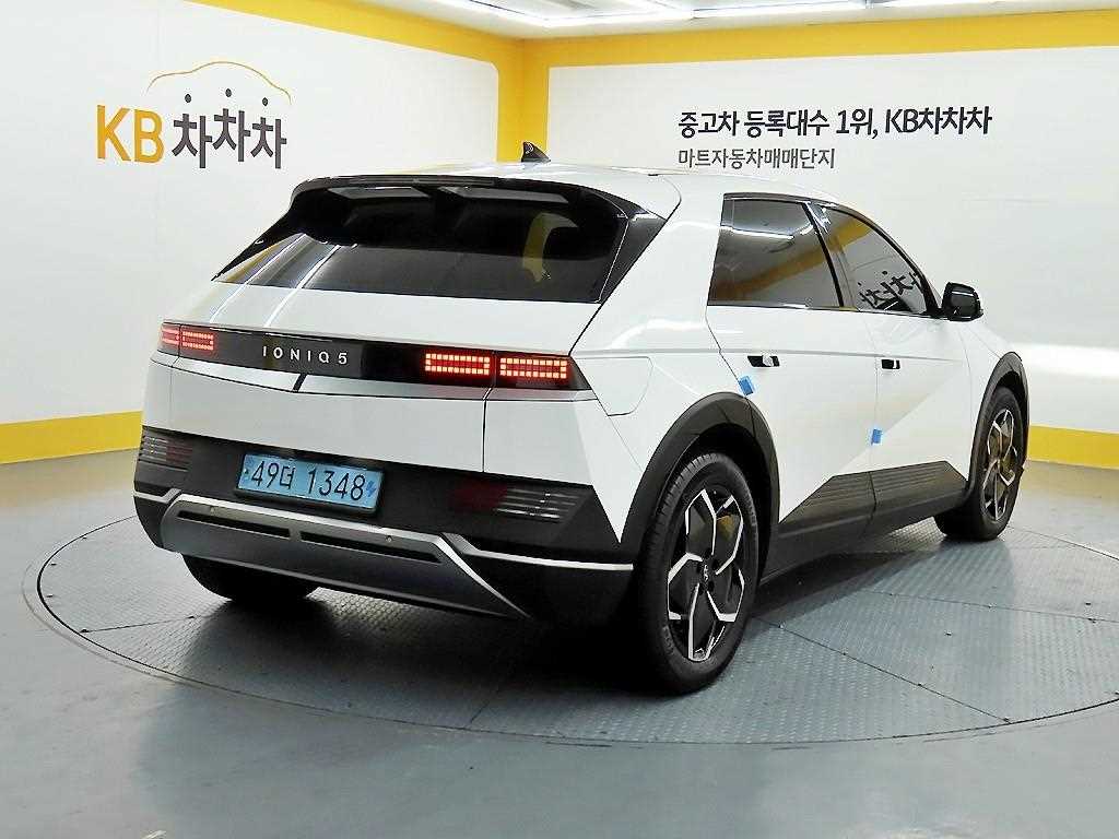 HYUNDAI Ioniq 5 - Vista 4