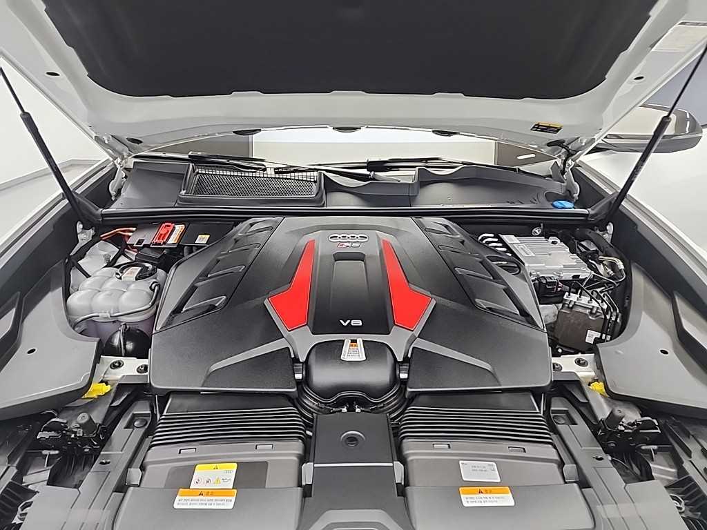 Audi RSQ8 - Vista 5