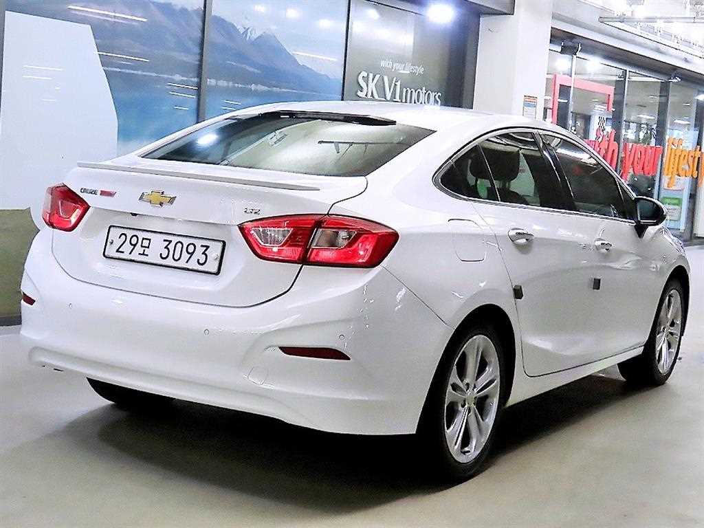 Chevrolet Cruise - Vista 4