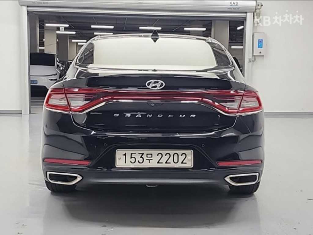 HYUNDAI Grandeur - Vista 4