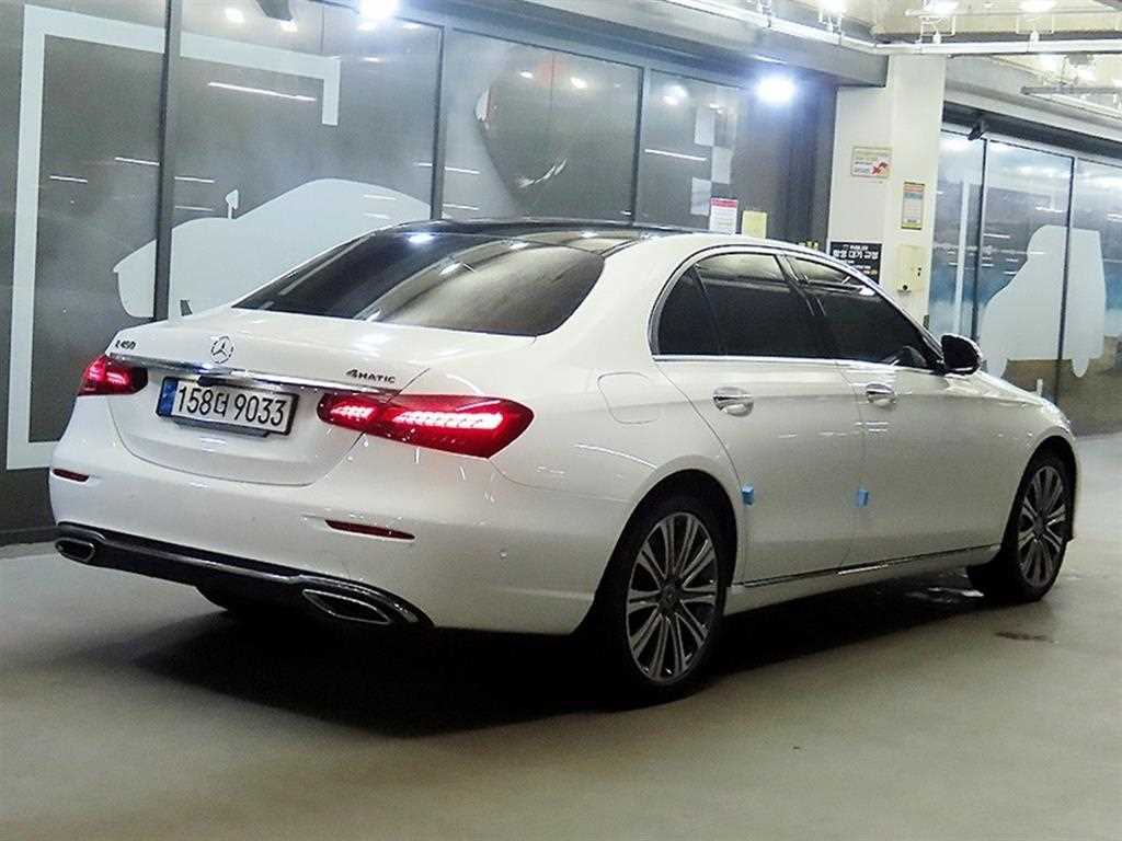 Mercedes Benz E class - Vista 4