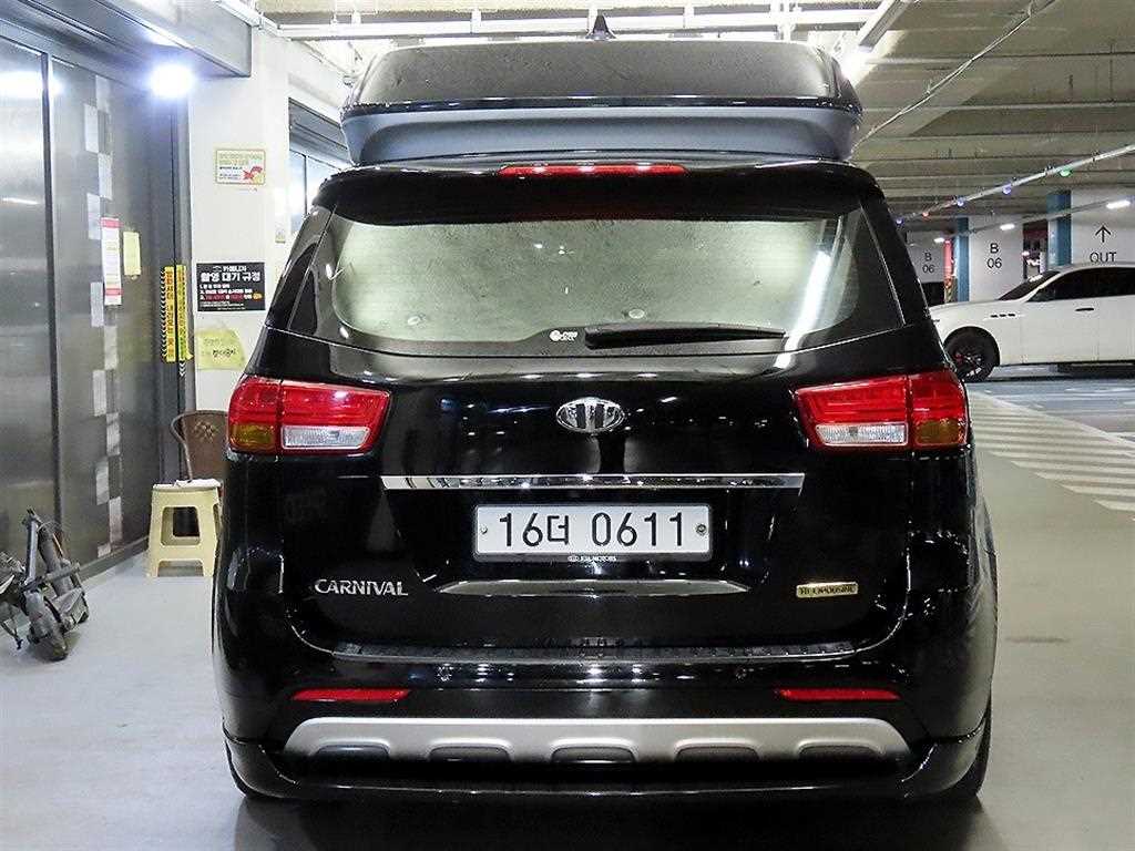 KIA Carnival - Vista 5