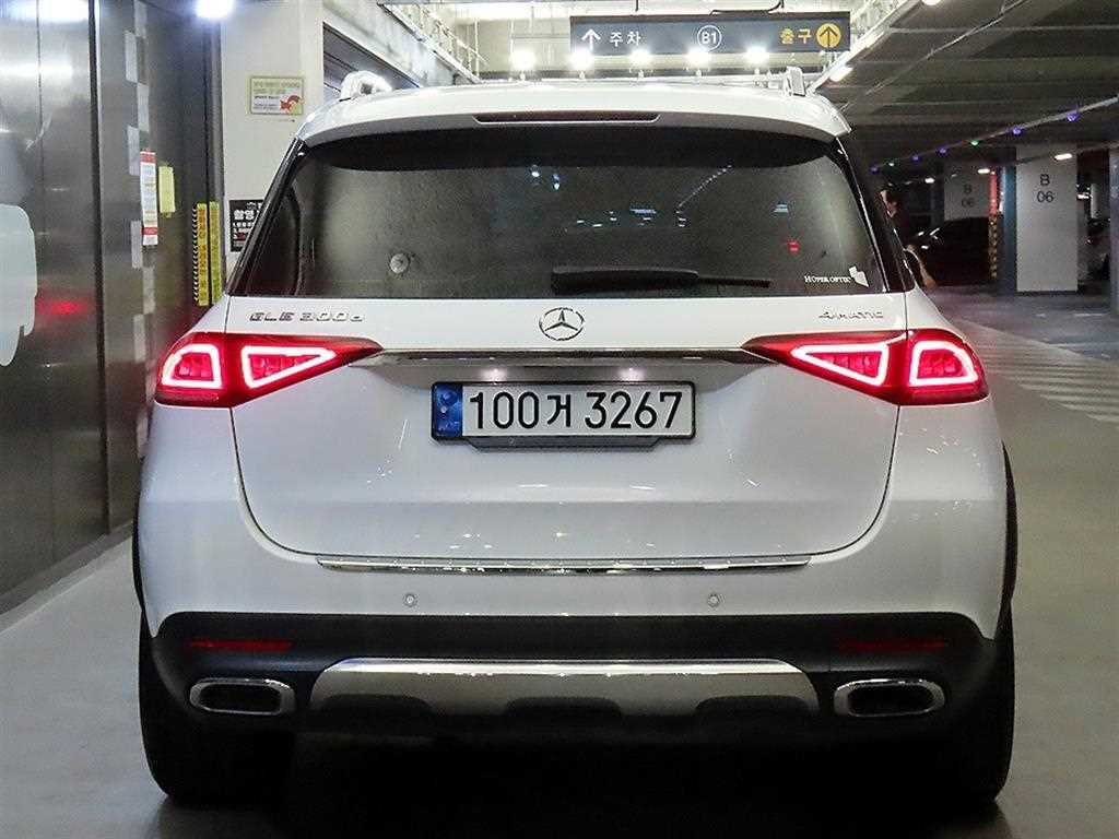 Mercedes Benz GLE Class - Vista 5