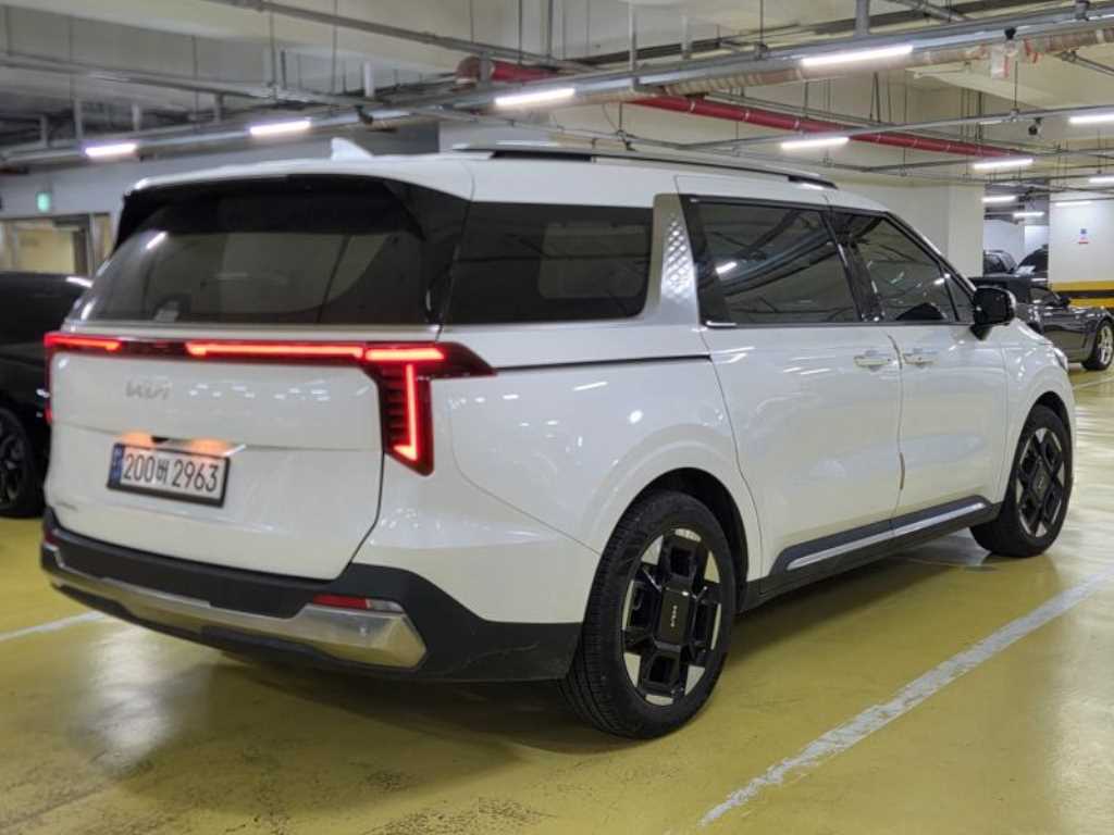 KIA Carnival - Vista 4