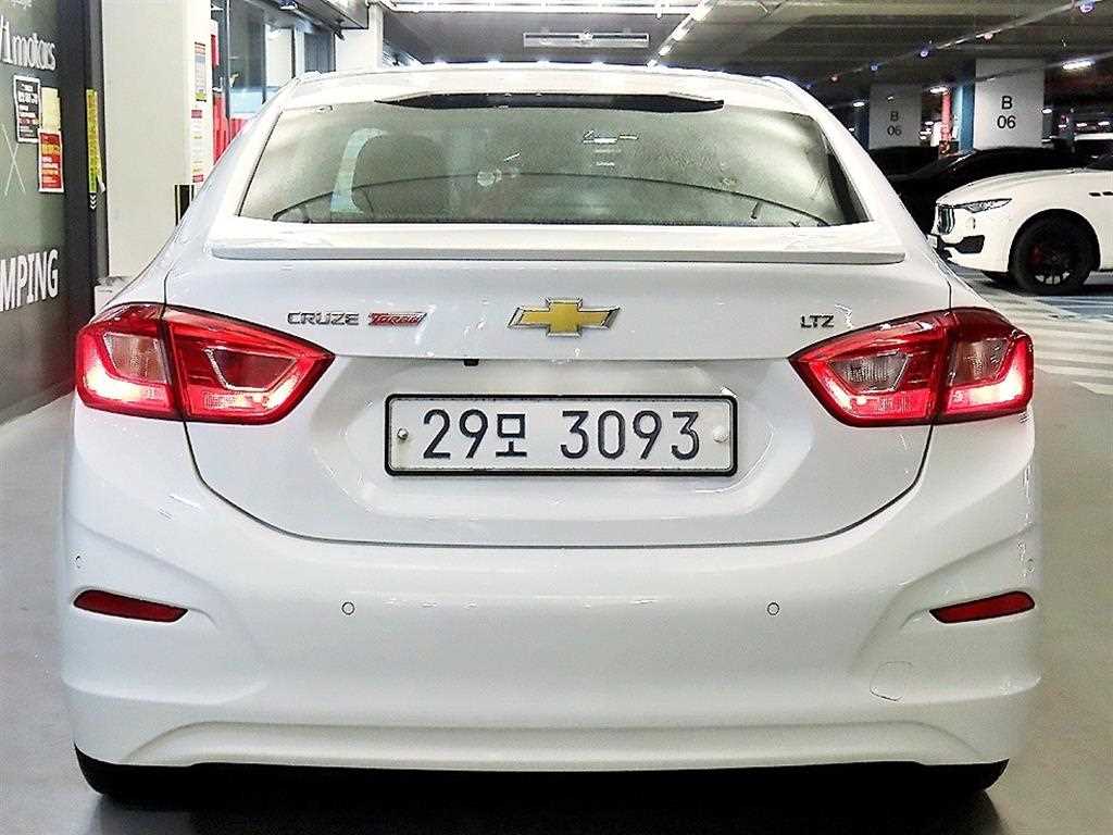 Chevrolet Cruise - Vista 5