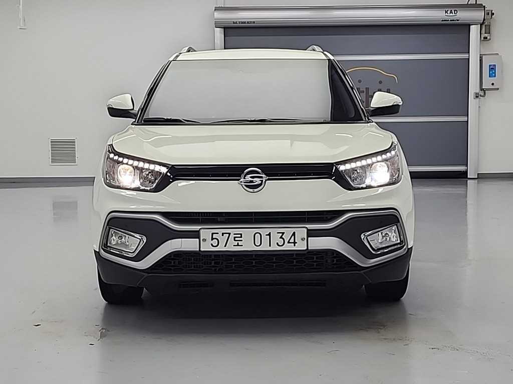 KGM 티볼리 2WD 디젤 1.6 RX 사진 2/19