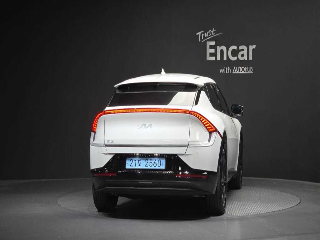 KIA EV6 - Vista 4