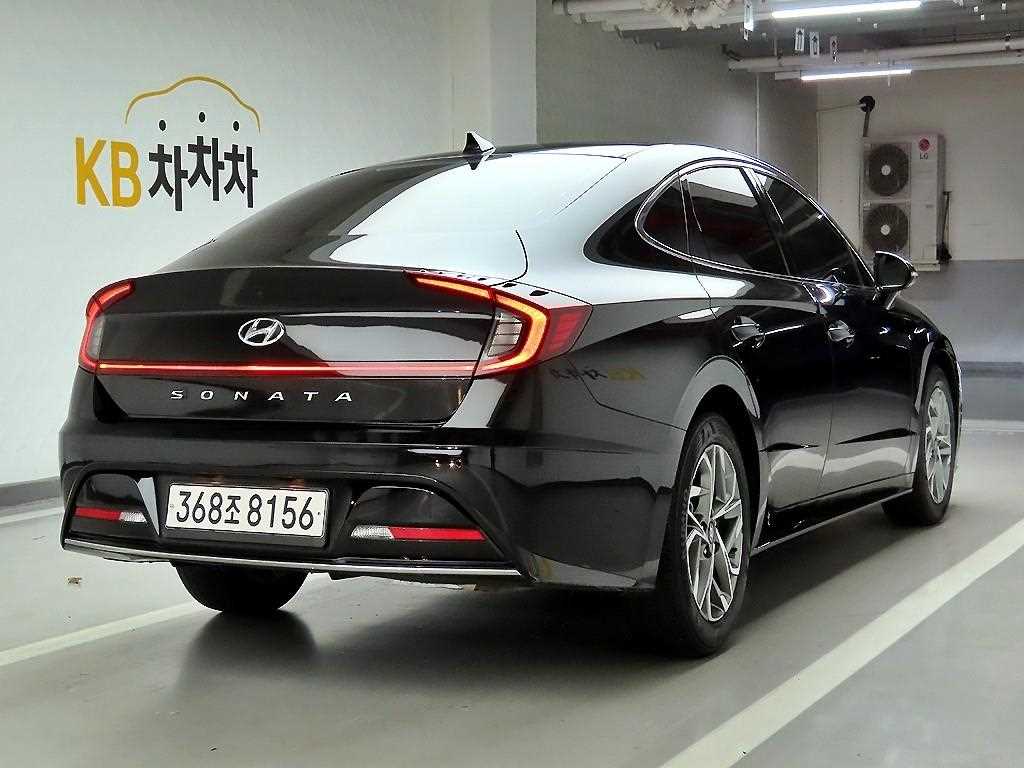 HYUNDAI Sonata - Vista 4