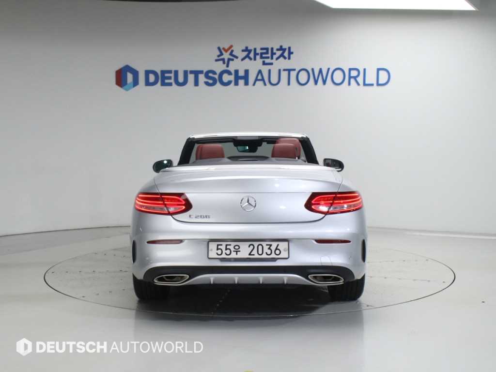 Mercedes Benz C Class - Vista 4