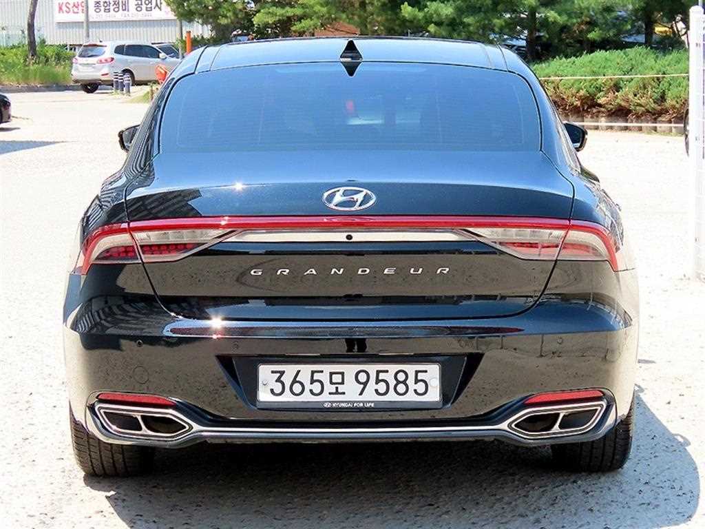 HYUNDAI Grandeur - Vista 4