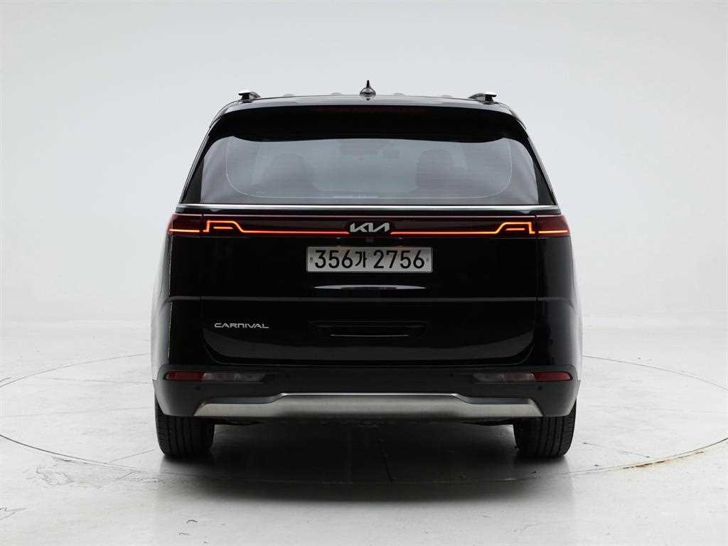 KIA Carnival - Vista 5