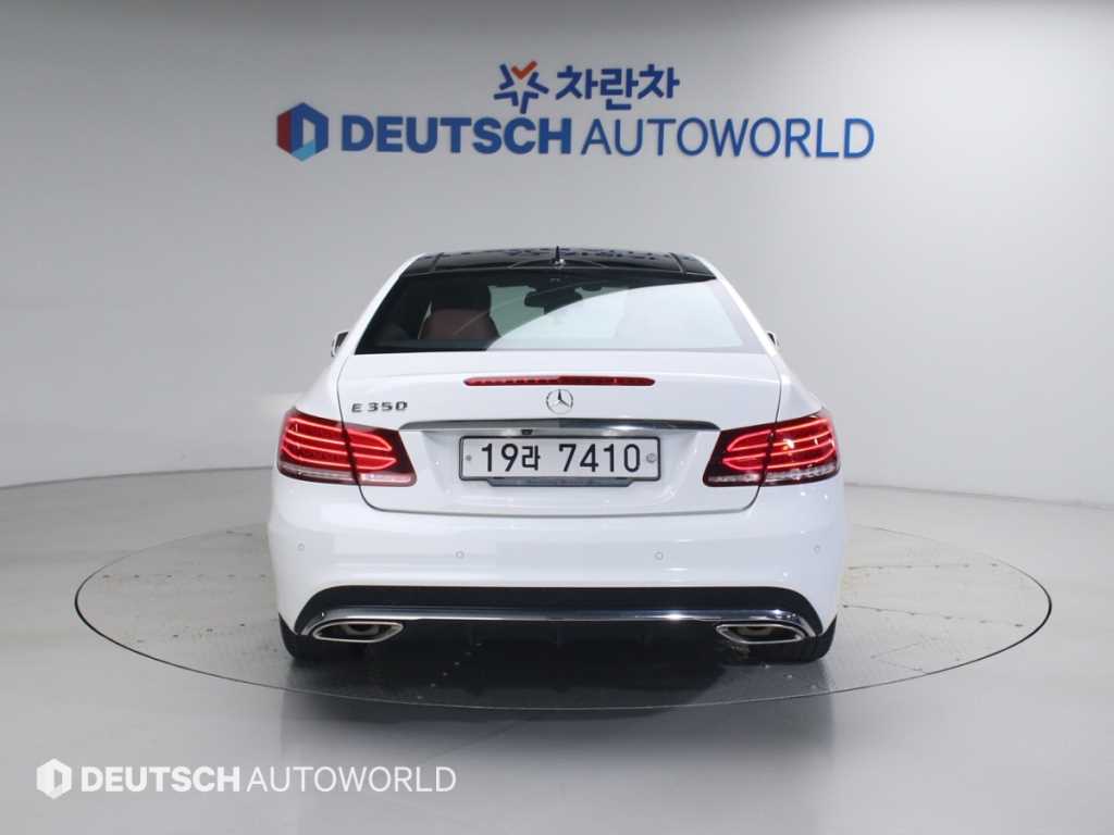 Mercedes Benz E class - Vista 4