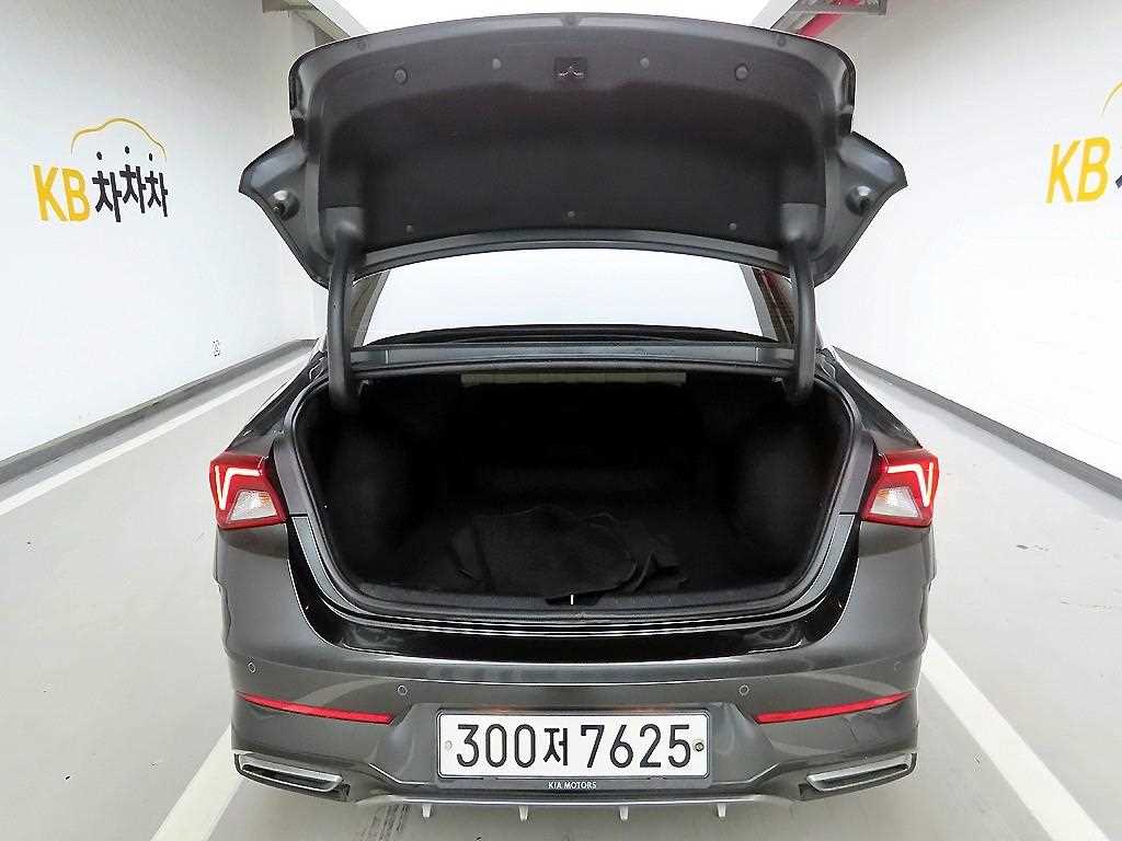 KIA K5 - Vista 5
