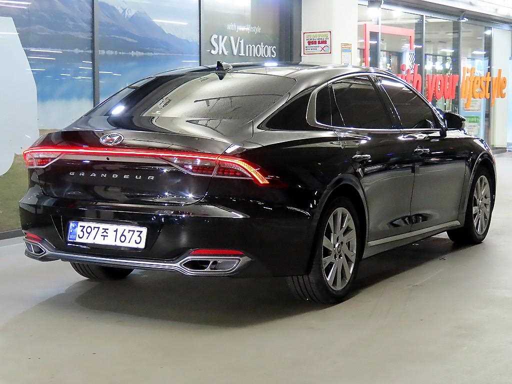 HYUNDAI Grandeur - Vista 4