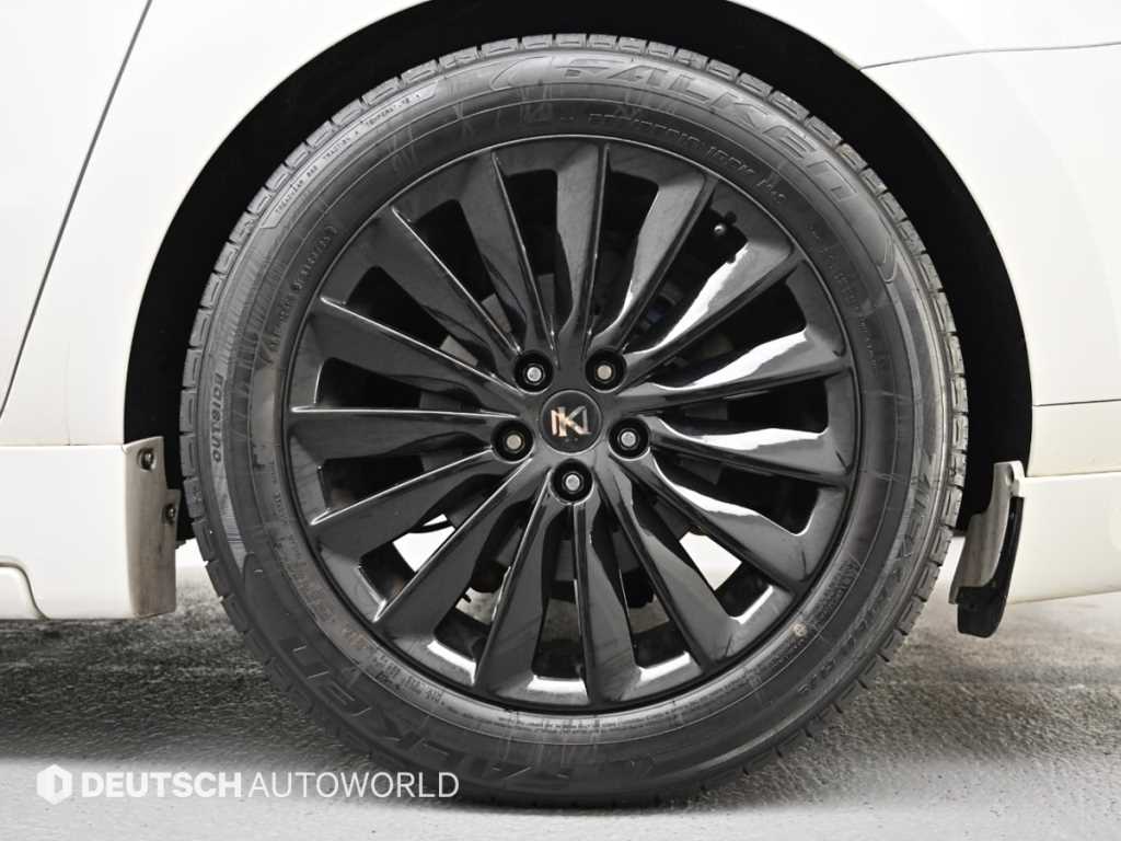 KIA Carnival - Vista 5
